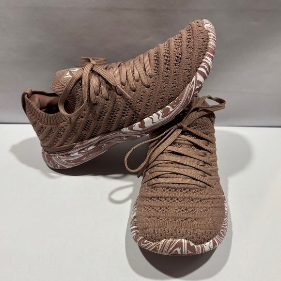 APL Techloom Wave athletic shoes women’s size 5 - Picture 2 of 6